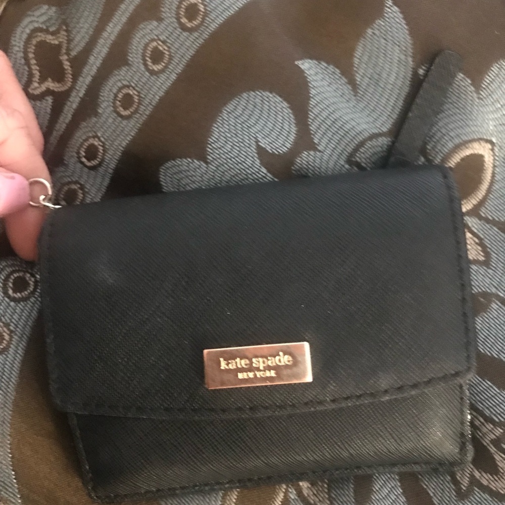 Kate Spade ♠️ Wristlet - Picture 2 of 4